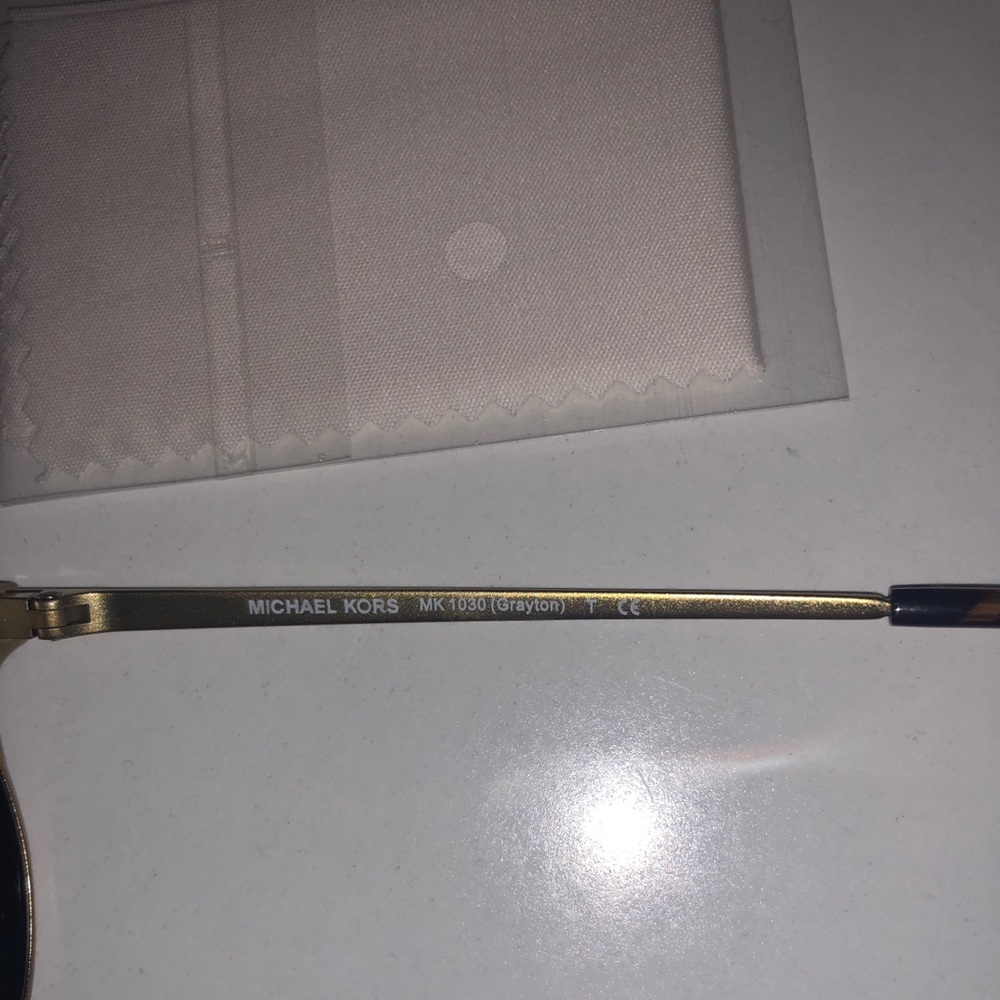 NWT MICHAEL KORS Grayton Liquid Gold Sunglasses - Picture 9 of 9